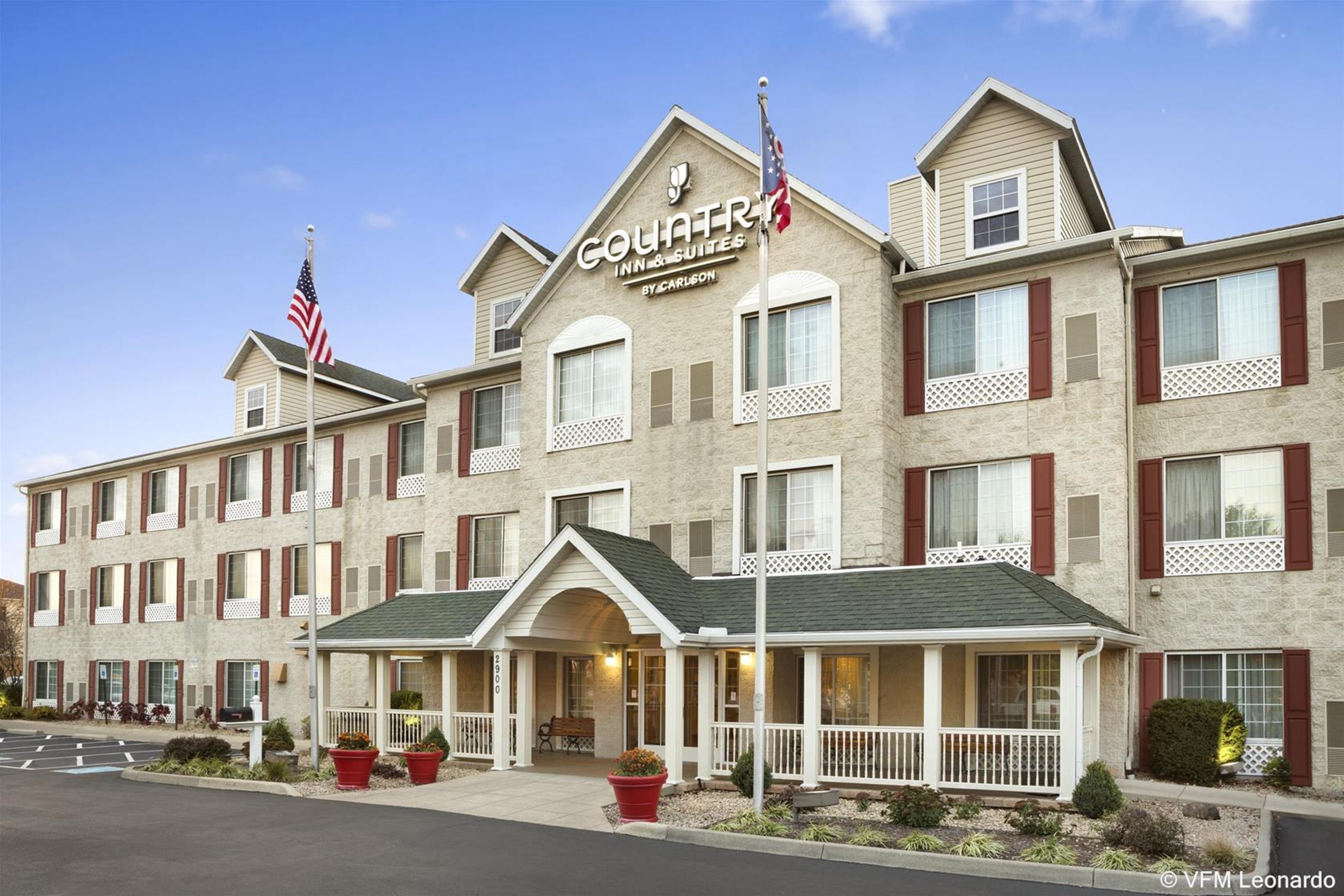 Country & By Radisson, Airport, Oh Hotel